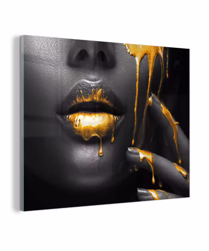 Glas schilderij - Vrouw - Zwart - Goud - Gezicht - Lippen