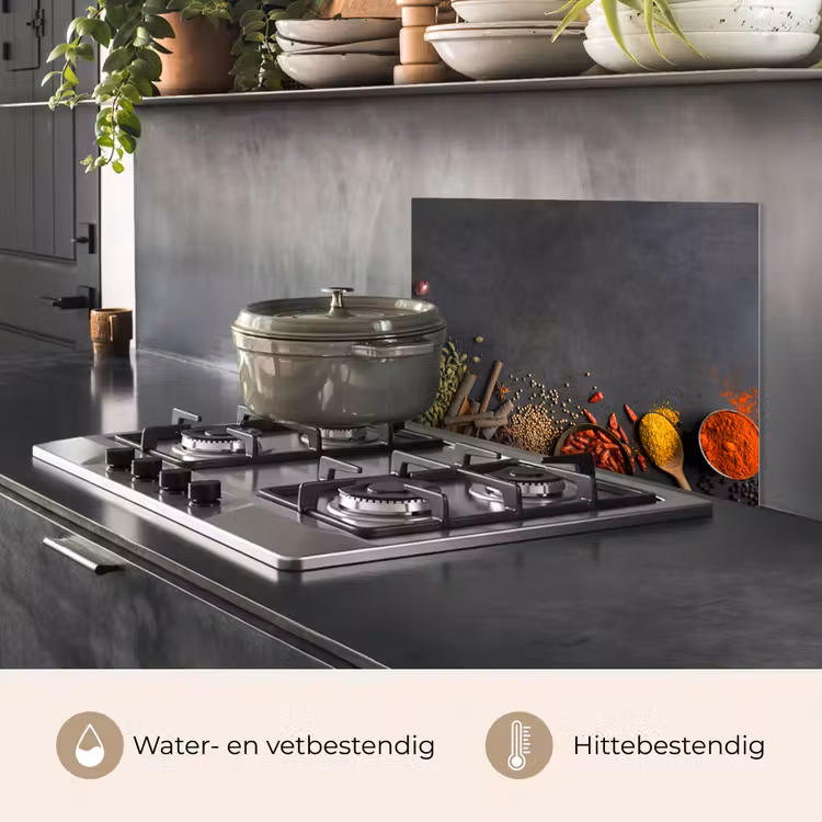 Spatscherm keuken - Stilleven van Specerijen en Aroma's — 7