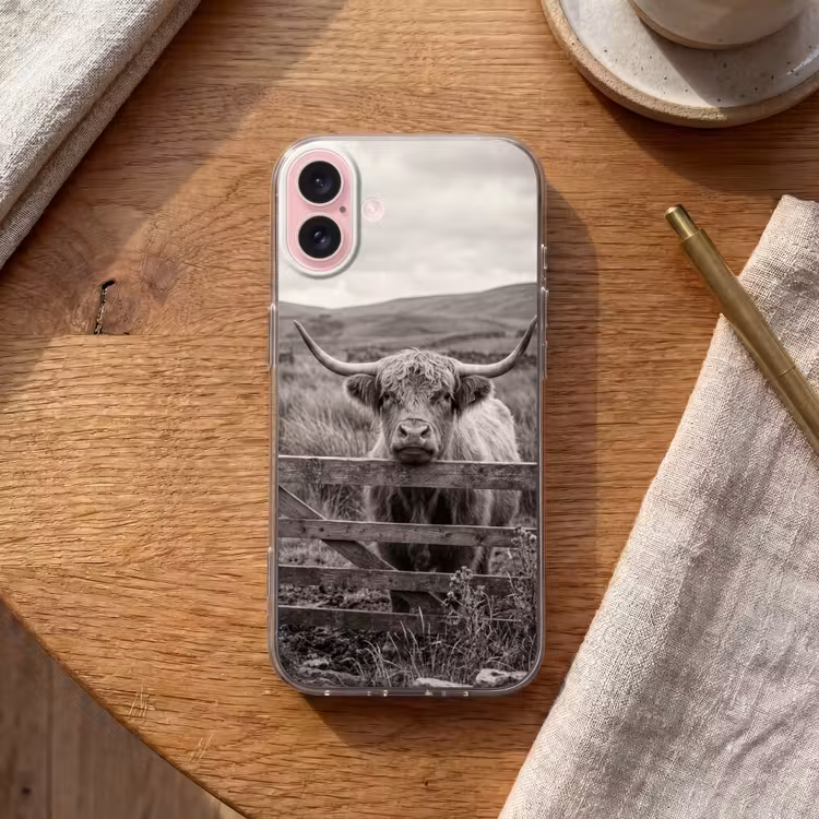 Telefoonhoesje - Schotse hooglander - Zwart - Wit - Hout — 2