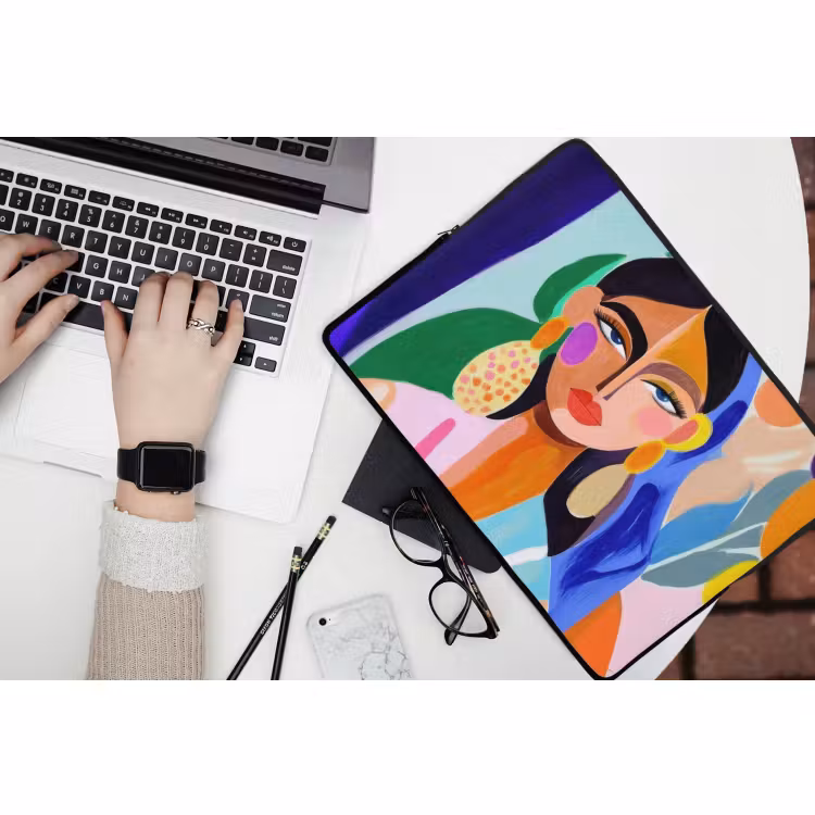 Laptophoes - Portret - Vrouw - Modern — 3