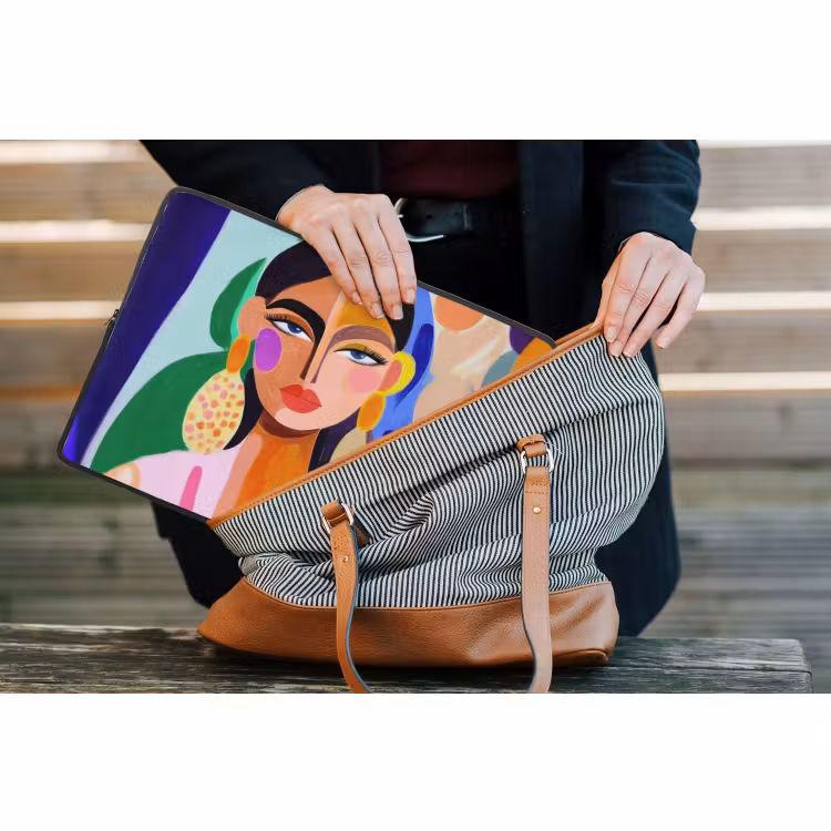 Laptophoes - Portret - Vrouw - Modern — 4