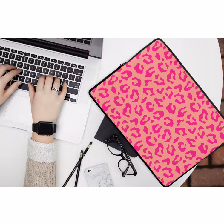 Laptophoes - Panterprint - Roze - Dierenprint - Minimalistisch — 3