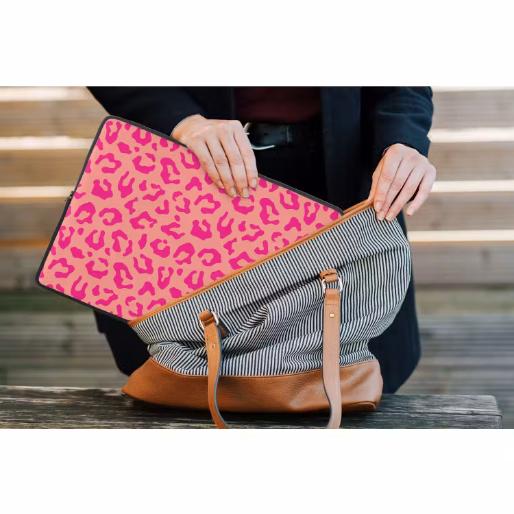 Laptophoes - Panterprint - Roze - Dierenprint - Minimalistisch — 4