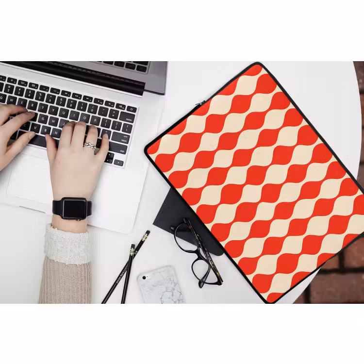 Laptophoes - Golvend patroon - Retro - Rood - Beige — 3