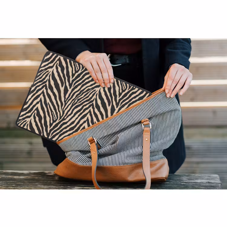 Laptophoes - Zebra - Klassiek - Zwart — 4