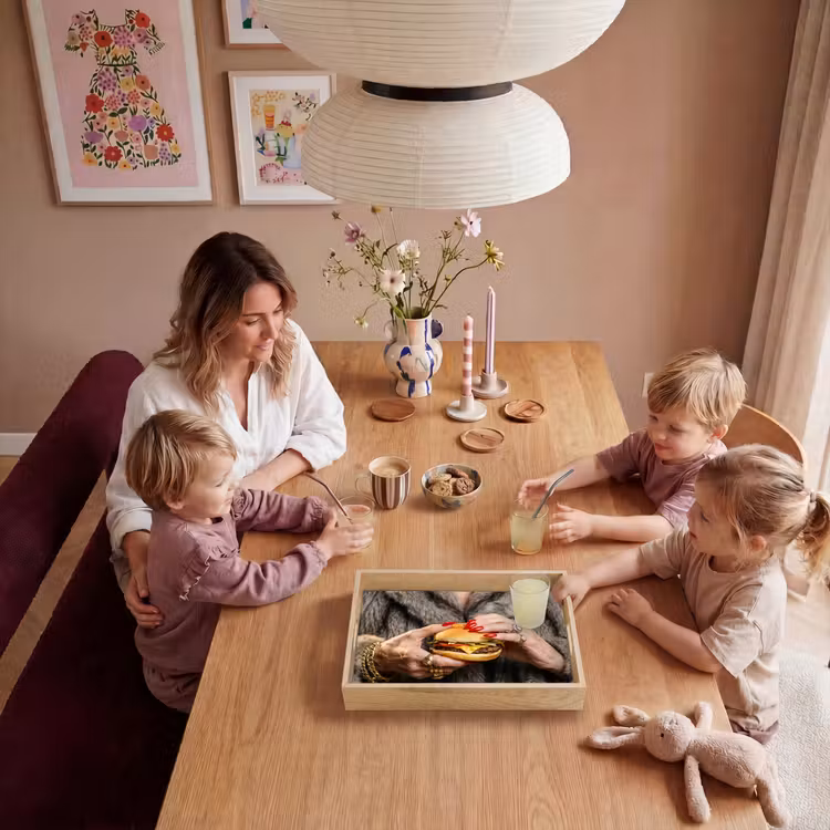 Dienblad - Vrouw - Hamburger - Bontjas — 7
