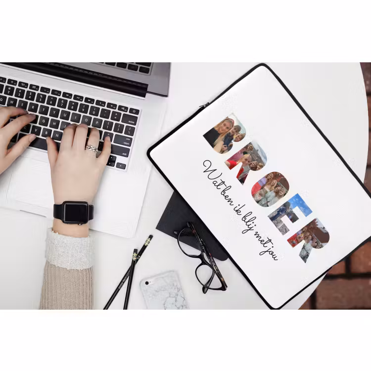 Gepersonaliseerde laptophoes - Broer - Lettercollage — 3