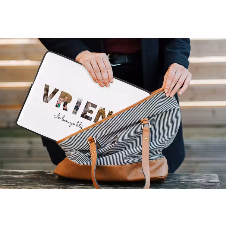 Gepersonaliseerde laptophoes - Vriend - Lettercollage — 4