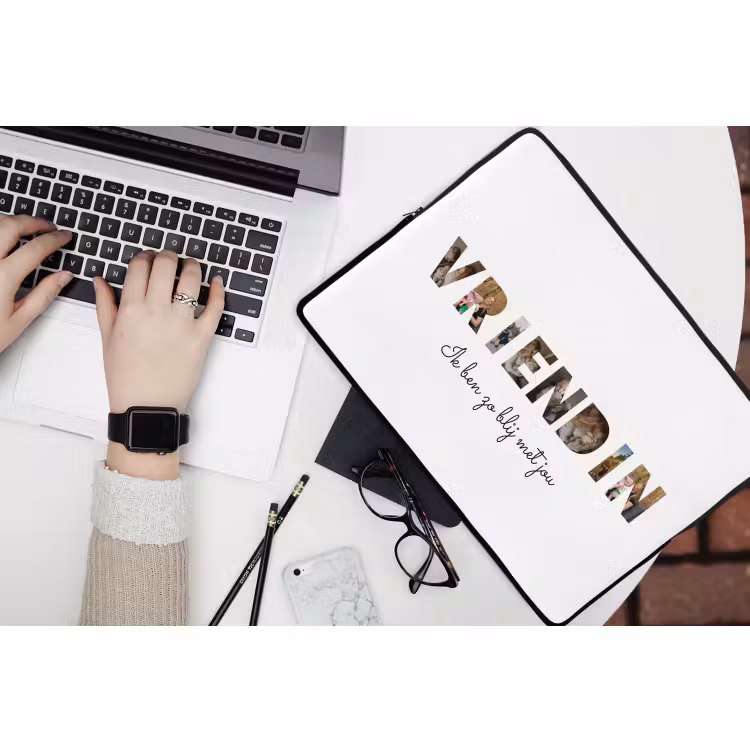 Gepersonaliseerde laptophoes - Vriendin - Lettercollage — 3