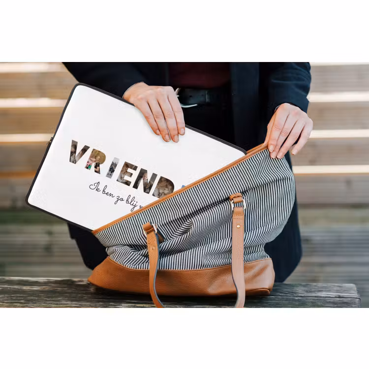 Gepersonaliseerde laptophoes - Vriendin - Lettercollage — 4