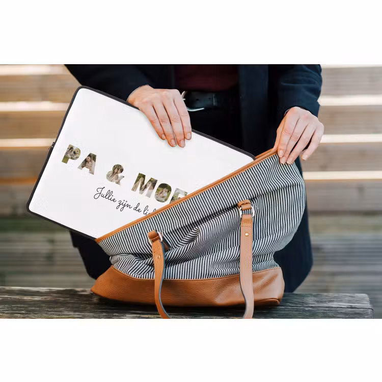 Gepersonaliseerde laptophoes - Pa & Moeke - Lettercollage — 4